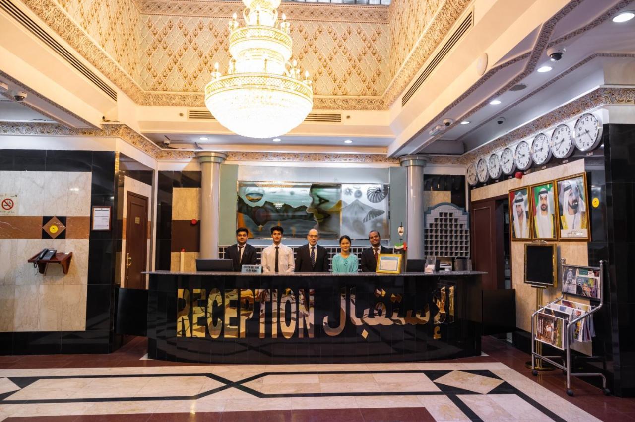 Three 888 Hotel Dubai Buitenkant foto