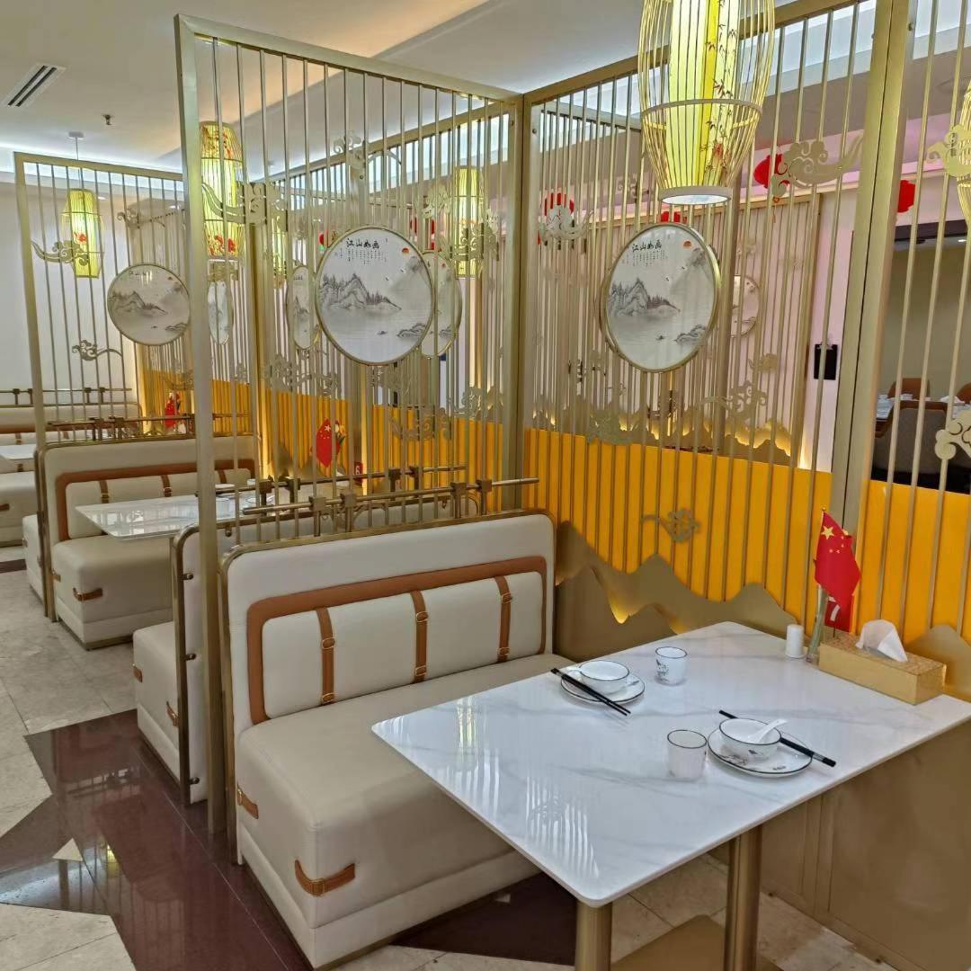 Three 888 Hotel Dubai Buitenkant foto